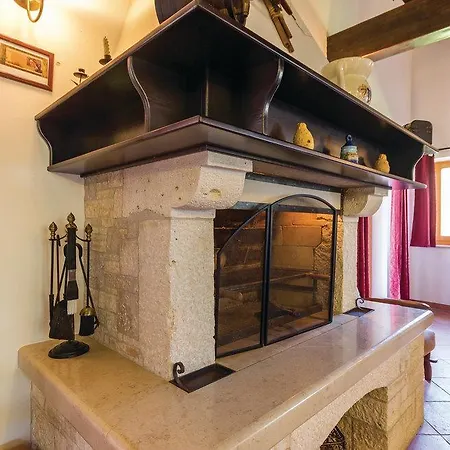 Dragutin 1281 Villa